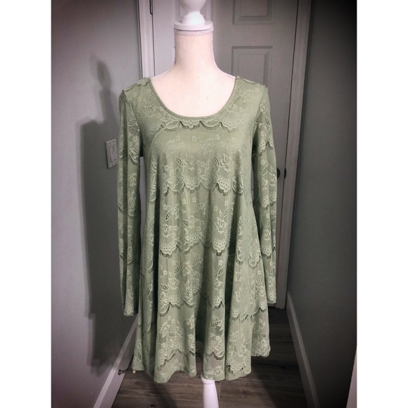 Altar’d State Green Lace Shift Dress, Bell Sleeves - Picture 3 of 6